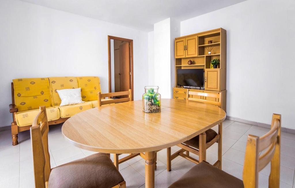 Stunning Apartment In Oropesa Del Mar Ngoại thất bức ảnh